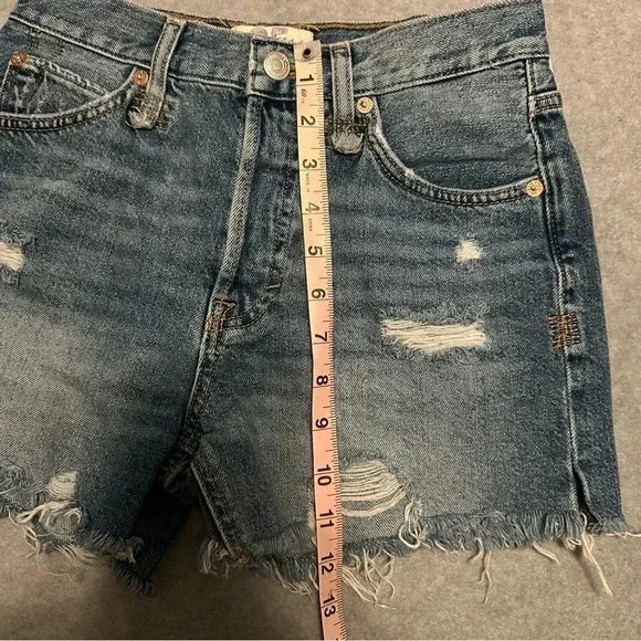 Free People We the Free cutoff denim shorts size 25 - Picture 7 of 8